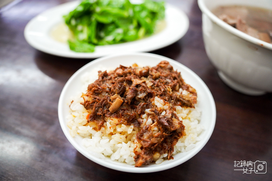 21台南牛肉湯阿億牛肉湯牛腩湯牛肝湯牛肉肉燥飯牛肉芥蘭菜.jpg