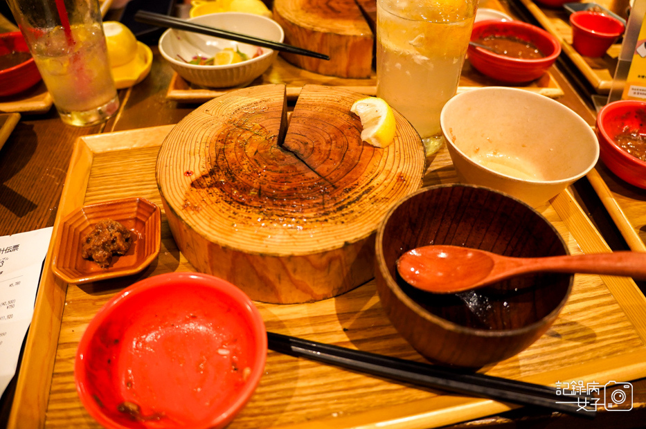 49日本東京新宿燒肉牛舌の檸檬厚切檸檬牛舌A5黑毛和牛鮭魚卵飯.jpg