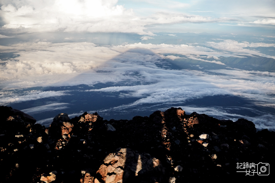 51日本富士山逆富士倒影.jpg