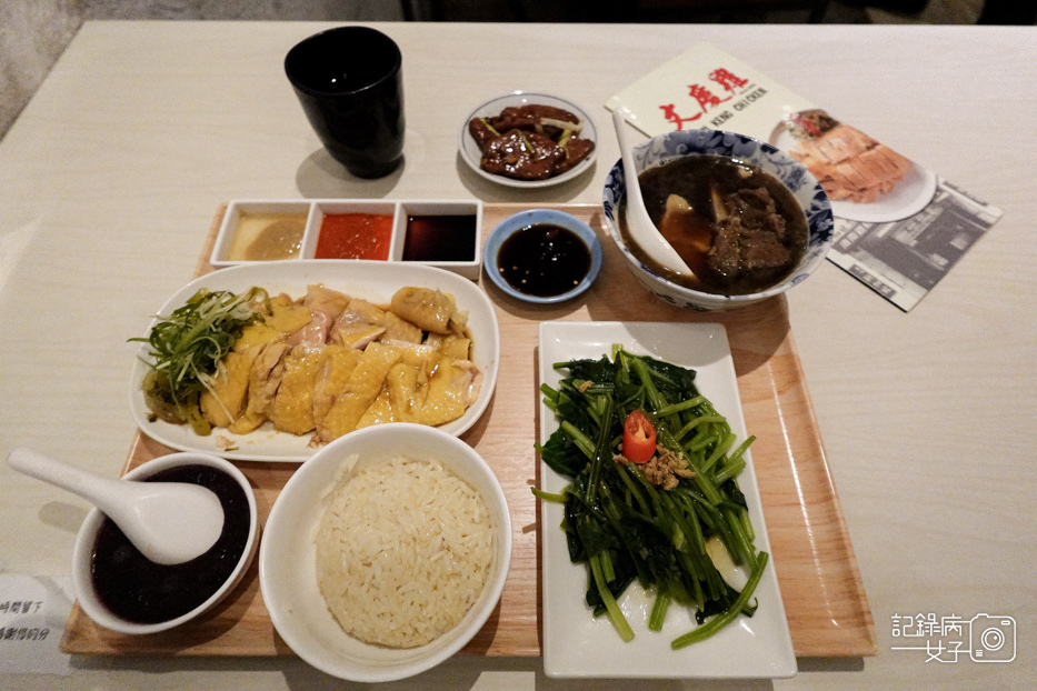 11台北華山文慶雞新加坡海南雞飯巴生肉骨茶香煎粉肝香蘭紫米粥.jpg