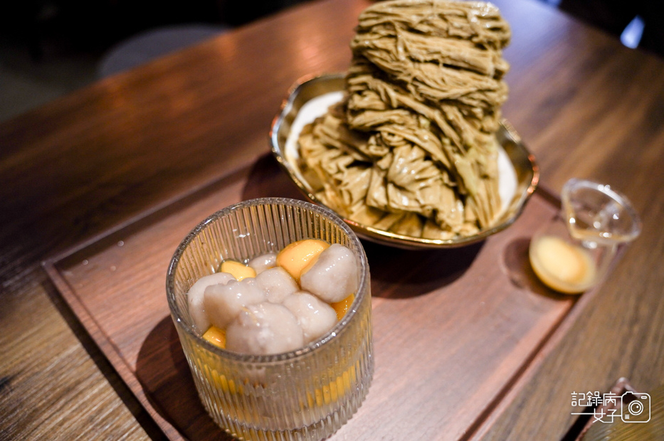 23公館Mr雪腐西瓜冰芒果優格冰泰4奶茶鹿耳島焙茶抹茶雪花冰.jpg