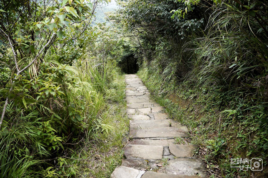 46台北內湖碧山巖鯉魚山小人國步道圓覺寺瀑布步道大溝溪親水公園.jpg