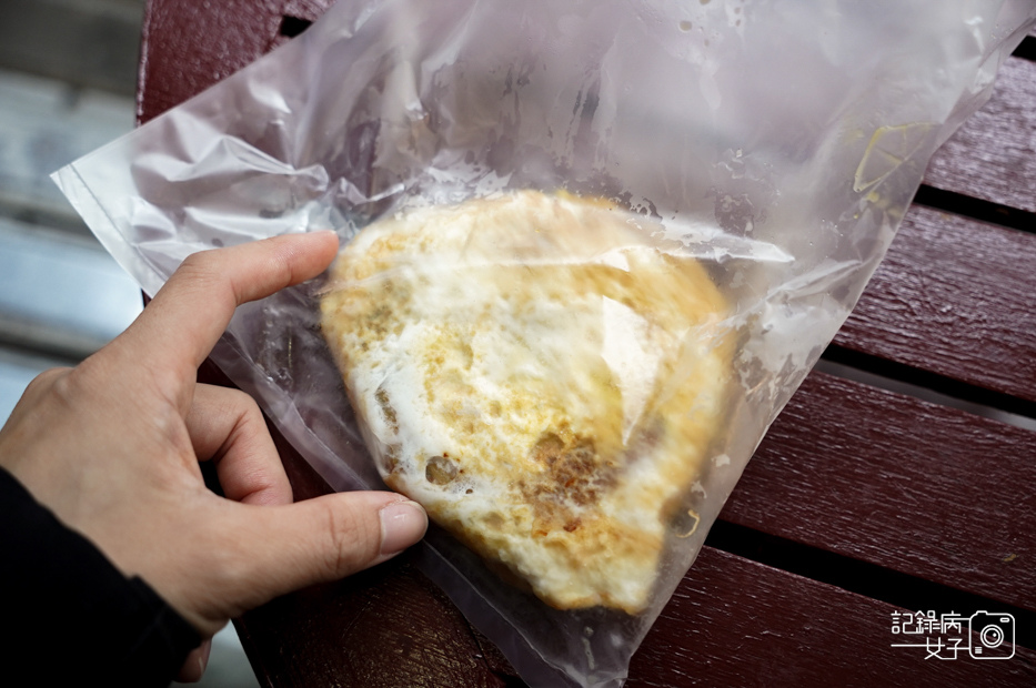 14基隆美食中正區50年老店周家蔥油餅加蛋.jpg