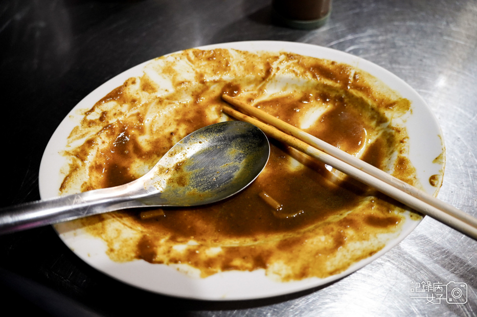 18基隆夜市阿華炒麵咖哩炒麵海鮮炒麵烏龍麵.jpg