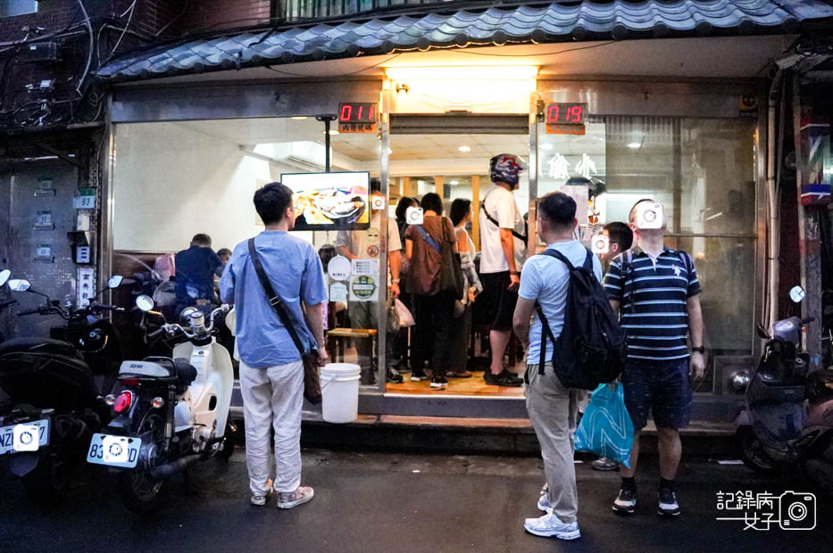 3台北士林及品鍋貼水餃專賣店極品鍋貼牛肉鍋貼高麗菜水餃.jpg