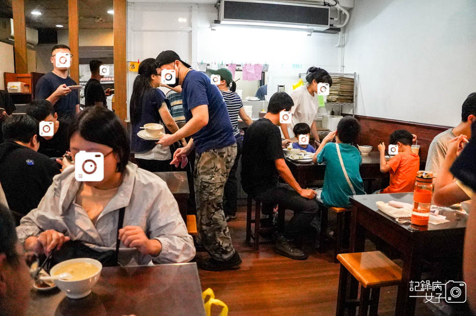 5台北士林及品鍋貼水餃專賣店極品鍋貼牛肉鍋貼高麗菜水餃.jpg