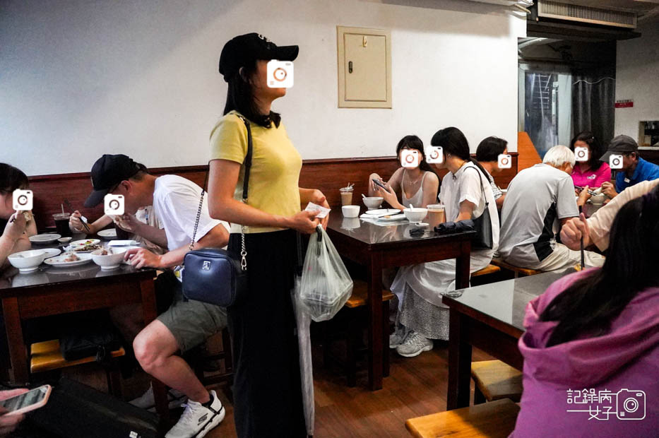4台北士林及品鍋貼水餃專賣店極品鍋貼牛肉鍋貼高麗菜水餃.jpg