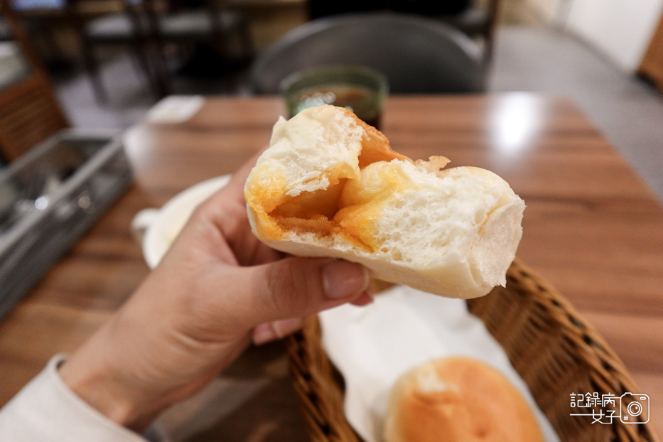 15台北松山饒河夜市小義城義大利麵大蒜餐包玉米濃湯.jpg