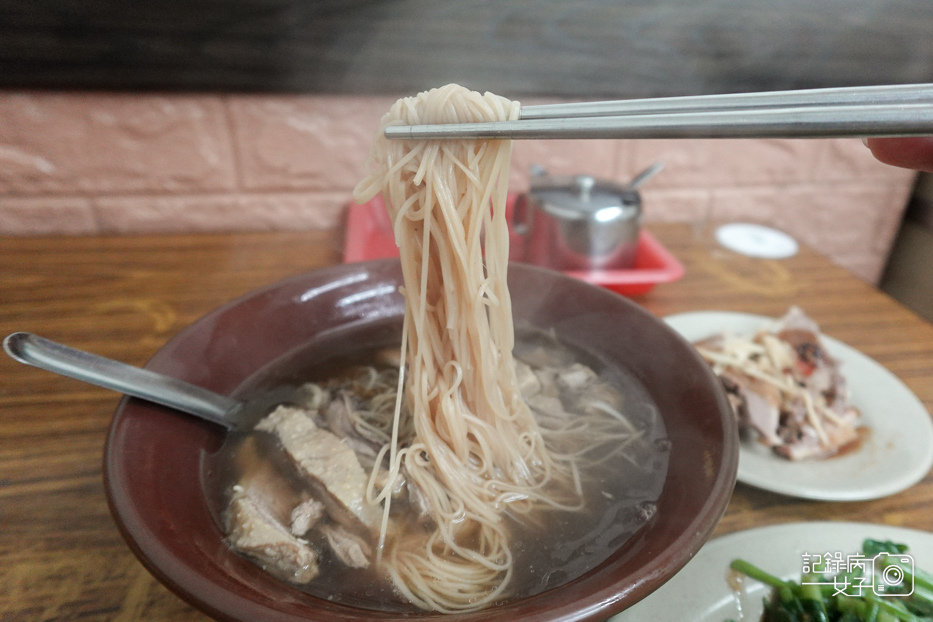 17台北信義市政府鴨肉謝當歸鴨麵線油麵乾麵脆腸下水湯.jpg