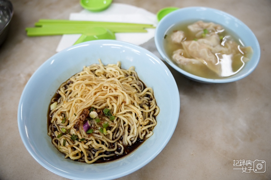 36怡豐茶室Yee Fung干撈面雲吞 Chicken Wanton Dry Mee.jpg