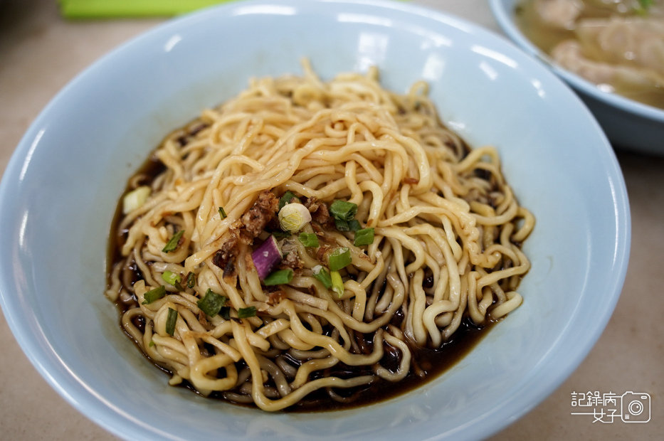 37怡豐茶室Yee Fung干撈面雲吞 Chicken Wanton Dry Mee.jpg