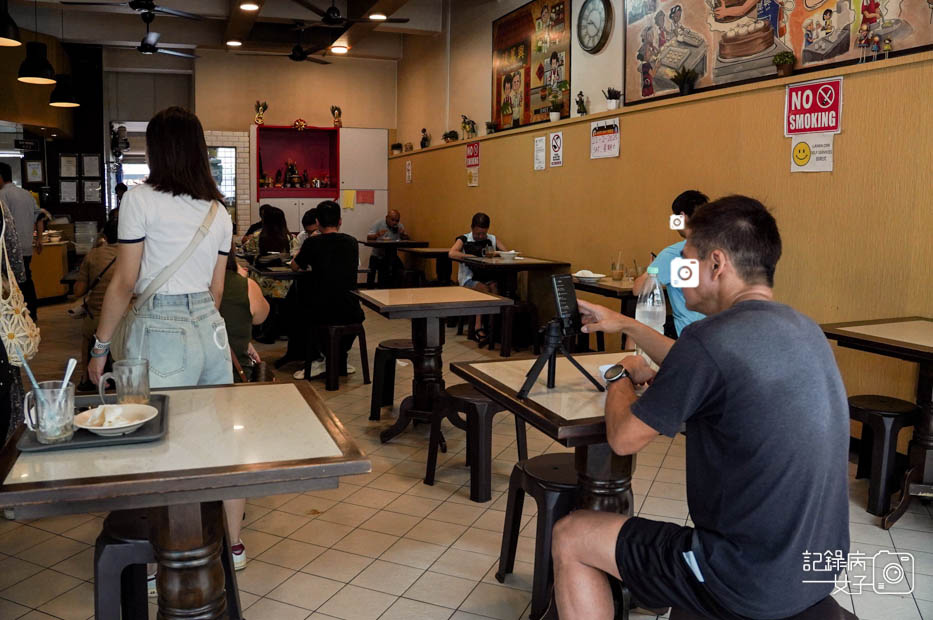 6亞庇瓊萬興肉包Keng Wan Hing菠蘿包叉燒包咖哩餃.jpg