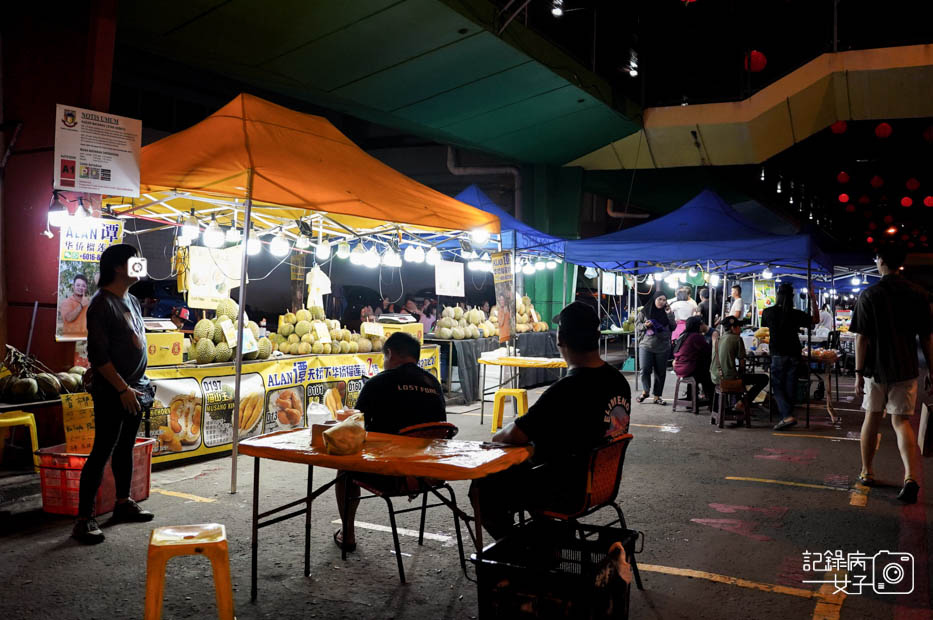 14馬來西亞沙巴Kota Kinabalu Durian Night Market 榴蓮街夜市.jpg
