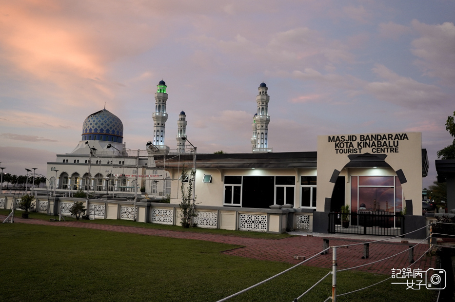 14馬來西亞沙巴水上清真寺 Kota Kinabalu Floating Mosque.jpg