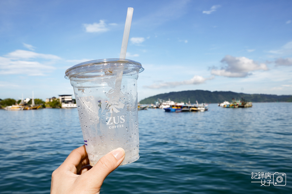 7馬來西亞沙巴ZUS宙斯咖啡Atukuupi C2U mizumizu coffee Latte.jpg
