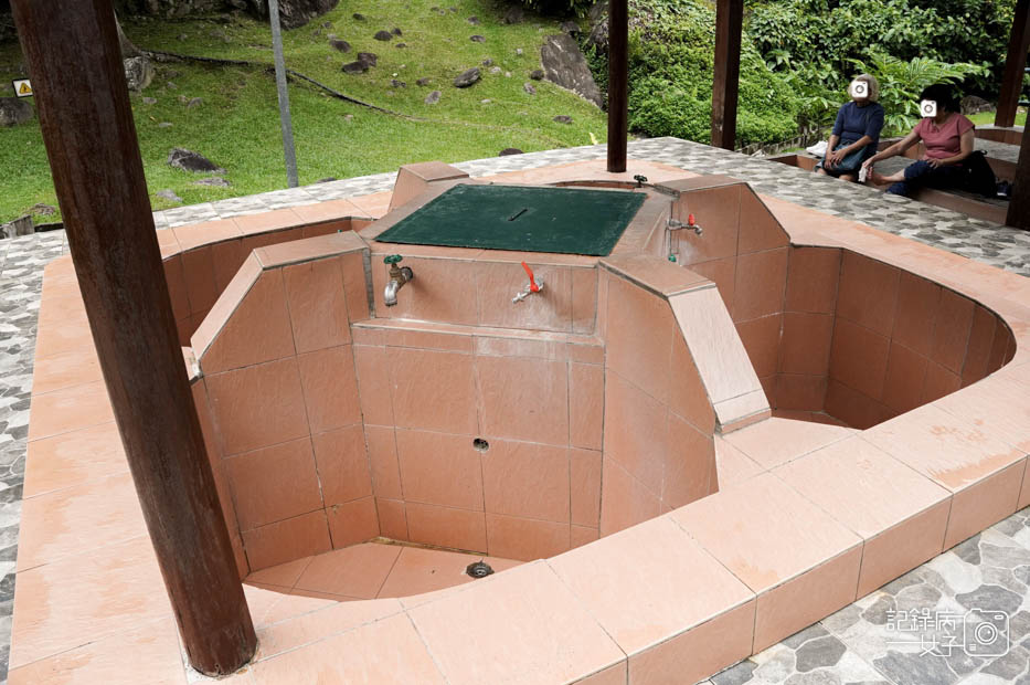 28馬來西亞波令溫泉泡腳阿諾爾特大王花瀑布Poring Hot Spring.jpg