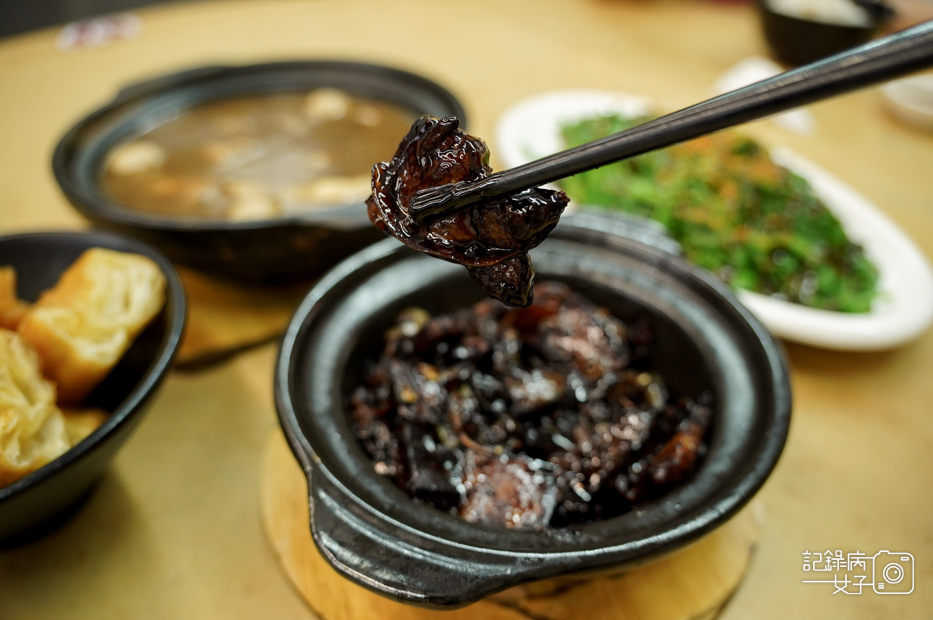 19沙巴Kungfu Bak Kut Teh真功夫肉骨茶藥膳干鍋肉骨茶湯Bak Kut Teh Claypot.jpg
