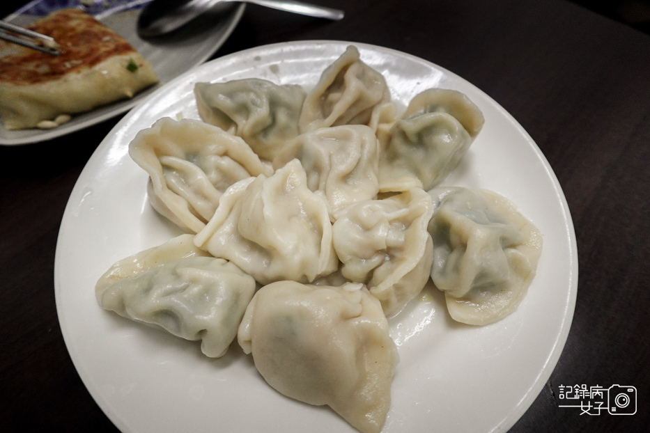 8台北信義區老北一菜盒店越南牛肉河粉韭菜水餃高麗菜水餃.jpg