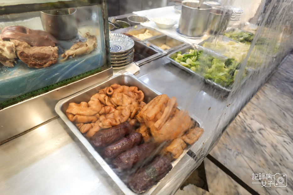 4新北三重美食白河阿婆碗粿米苔目控肉刈包豬心湯肉粽板條.jpg