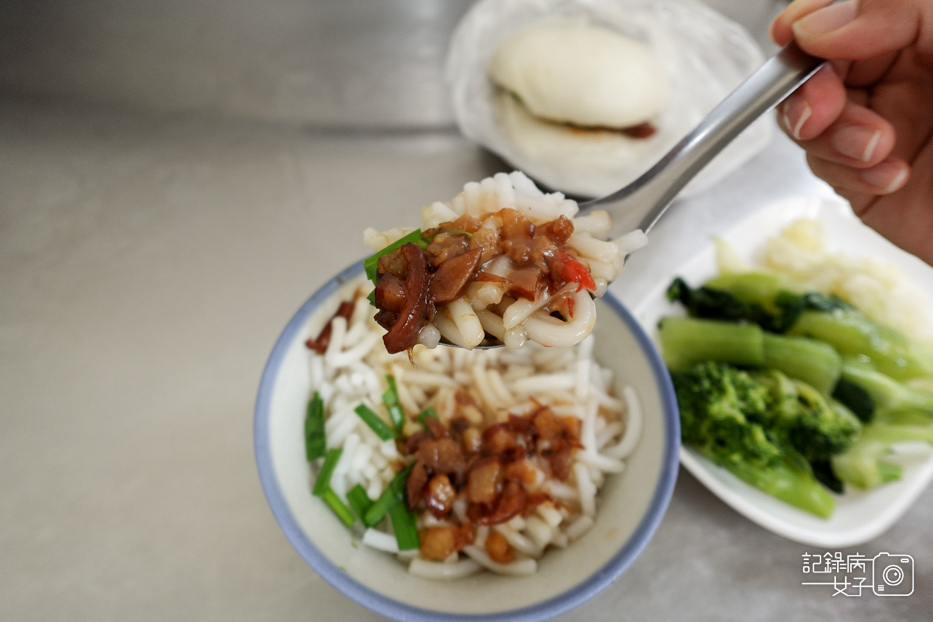18新北三重美食白河阿婆碗粿米苔目控肉滷肉飯.jpg