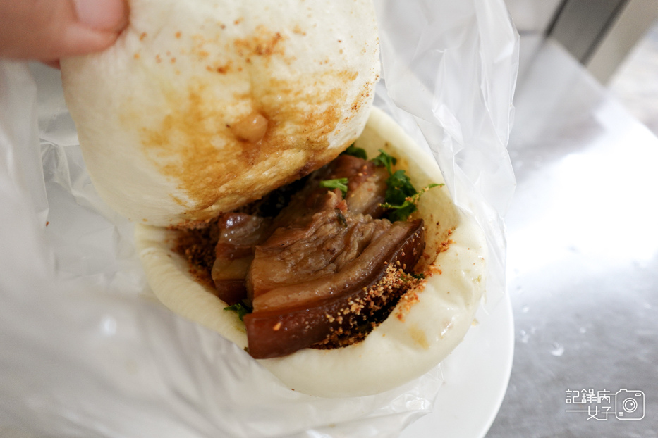 24新北三重美食白河阿婆碗粿米苔目控肉刈包割包.jpg