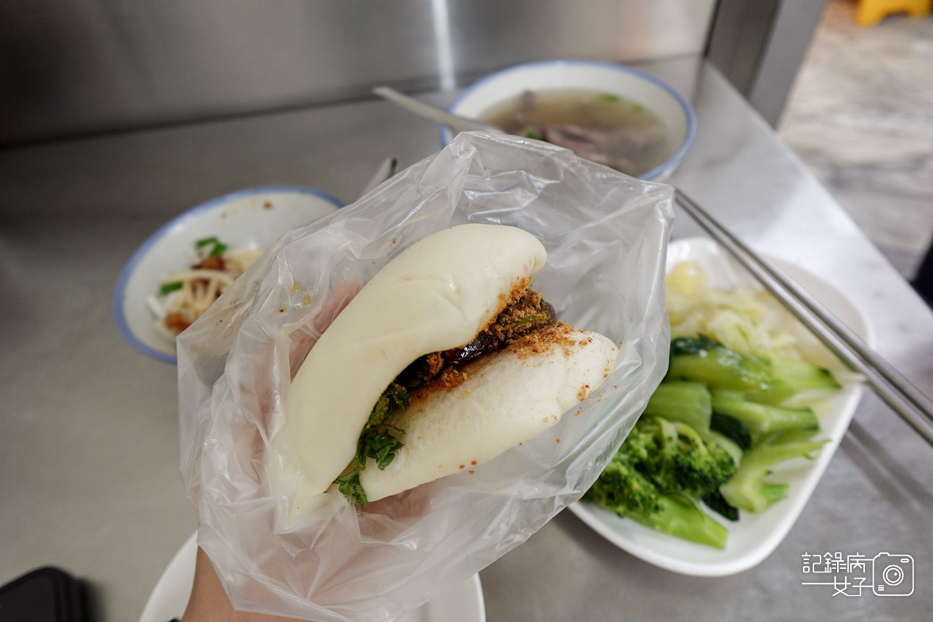 22新北三重美食白河阿婆碗粿米苔目控肉刈包割包.jpg