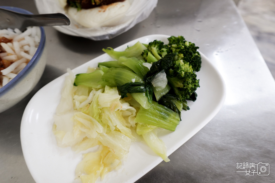 31新北三重美食白河阿婆碗粿米苔目控肉刈包豬心湯肉粽板條.jpg