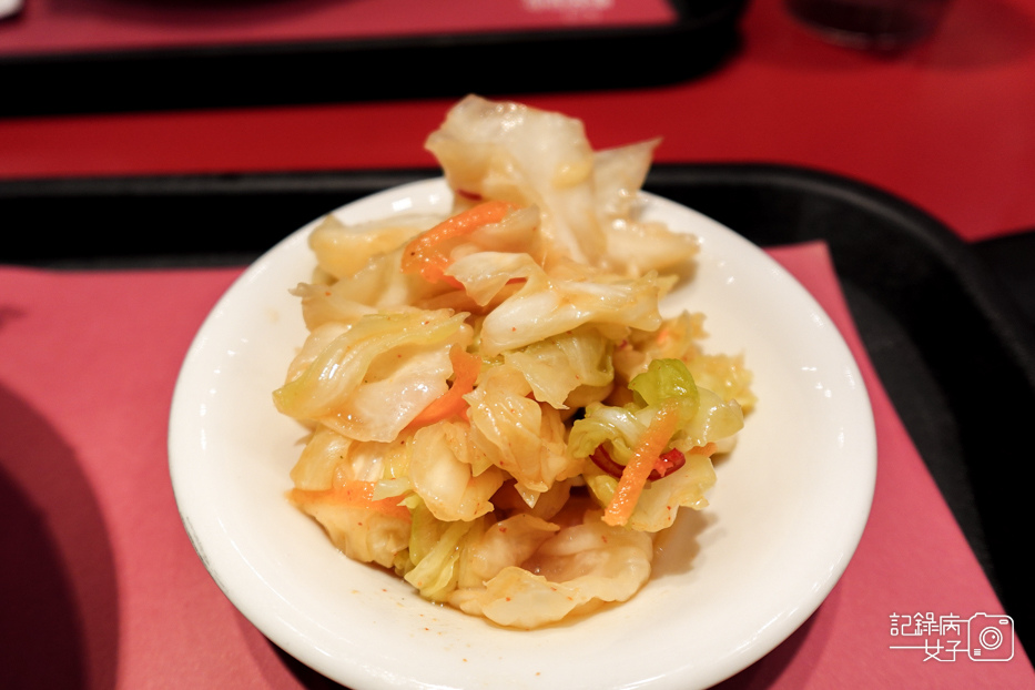 20統一時代美食街瓦城大心新泰式麵食招牌酸辣海陸麵椒麻雞飯.jpg