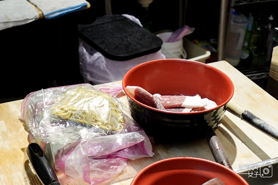 13三重五醬食堂溫體牛肉湯綜合溫體牛肉湯蒜味奶油牛肉炒飯五醬拌麵.jpg