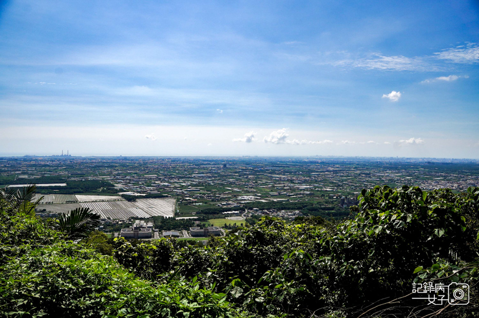 38高雄阿蓮岡山小百岳大崗山風景區龍盤峽谷一線天超峰寺.jpg