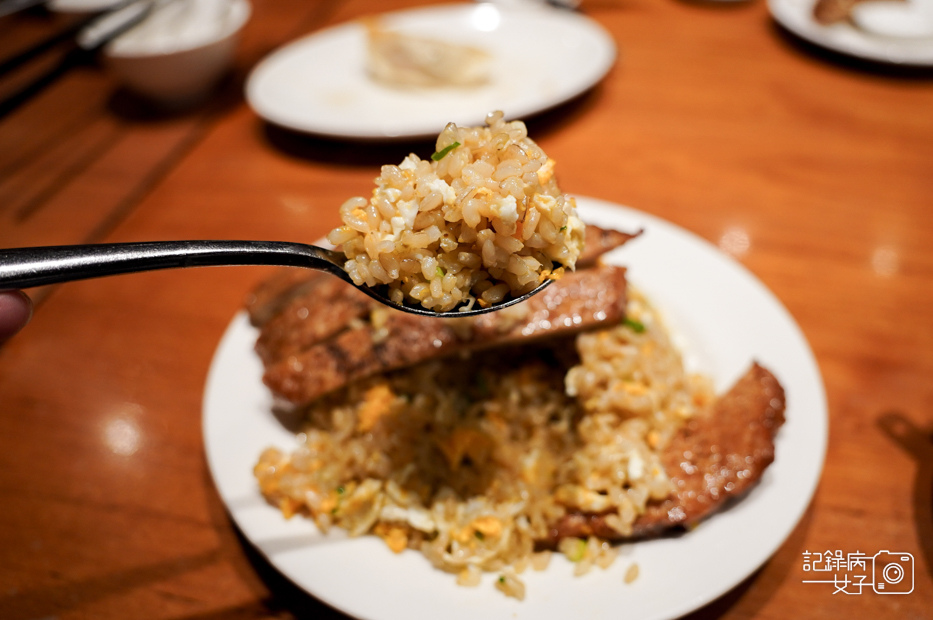 19鼎泰豐招牌排骨炒飯炸醬麵蝦肉煎餃紹興醉雞.jpg