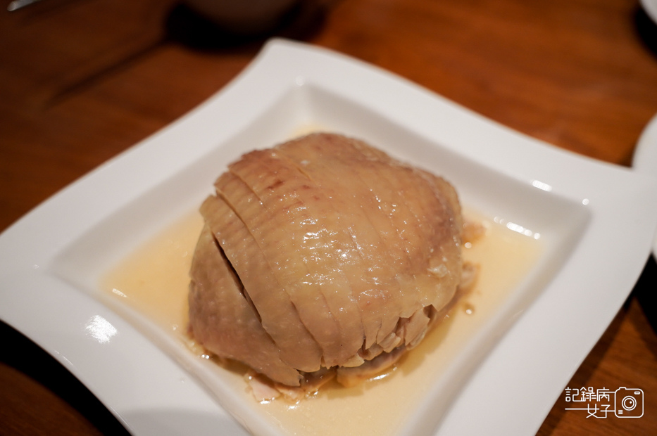 21鼎泰豐招牌排骨炒飯炸醬麵蝦肉煎餃紹興醉雞.jpg