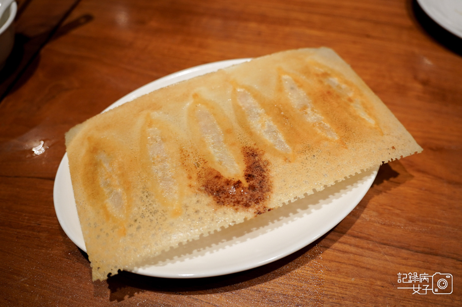 24鼎泰豐招牌排骨炒飯炸醬麵蝦肉煎餃紹興醉雞.jpg
