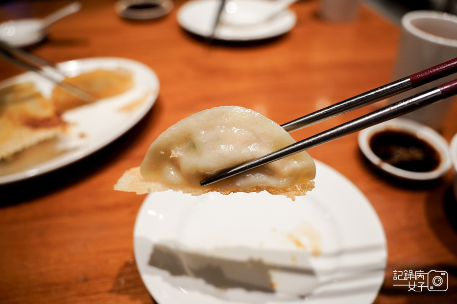 27鼎泰豐招牌排骨炒飯炸醬麵蝦肉煎餃紹興醉雞.jpg