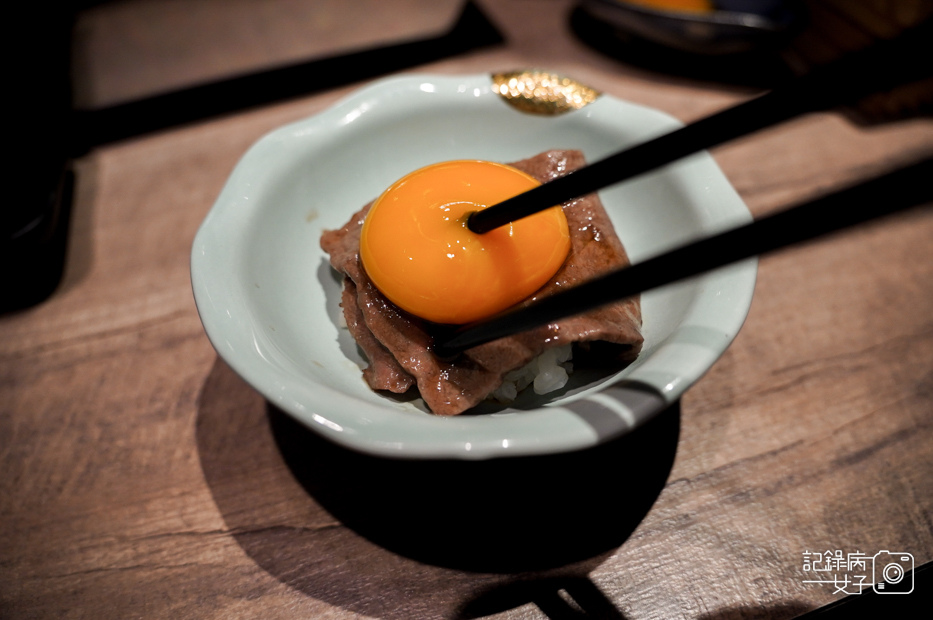 23台北華山山上走走無菜單月見和牛丼飯和牛扇子肉.jpg