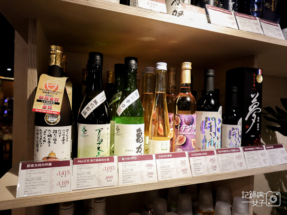 6Wineswee威士威酒食299紅酒白酒威士忌喝到飽招牌脆皮德國豬腳烤豬肋排.jpg