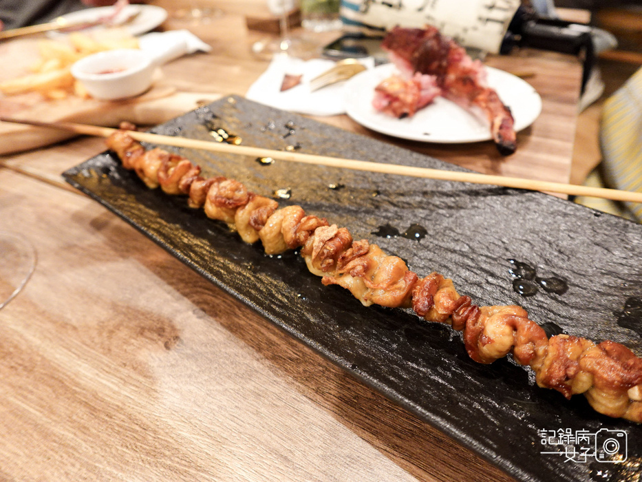 43雞肉串雞皮岩烤魷魚飛魚卵墨魚香腸.jpg