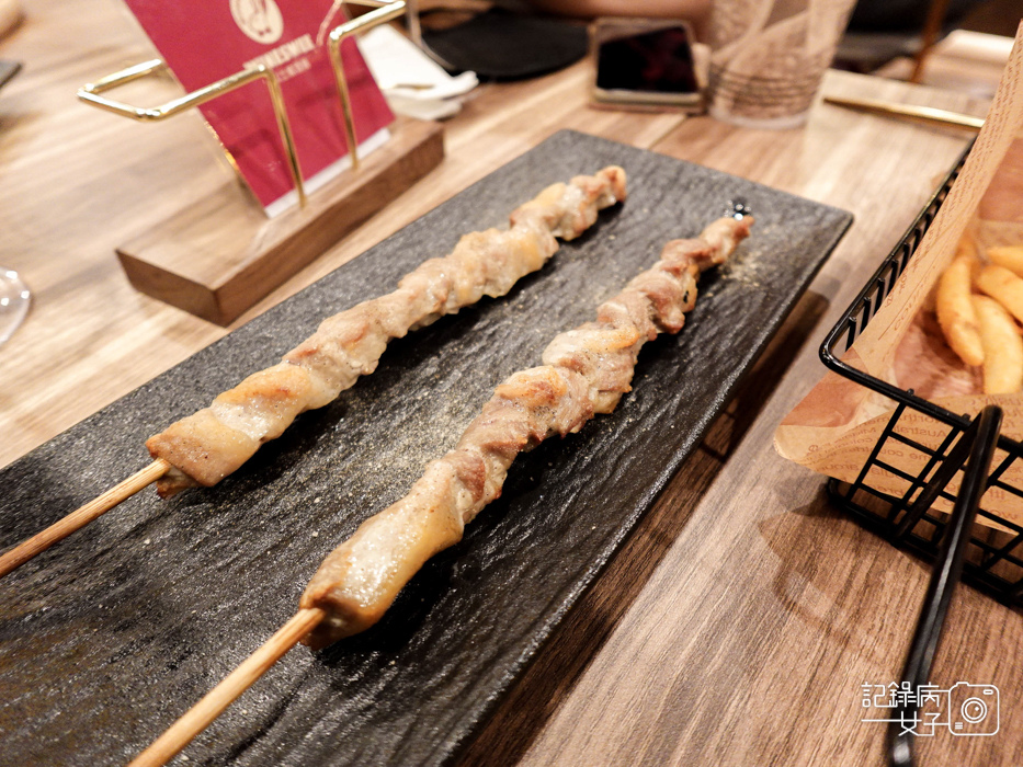 42雞肉串雞皮岩烤魷魚飛魚卵墨魚香腸.jpg