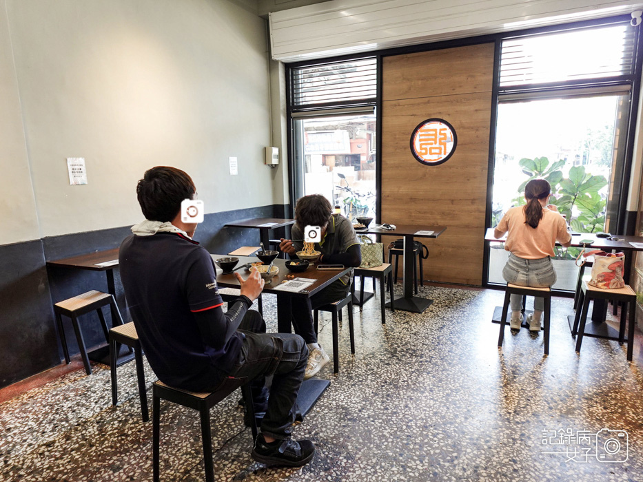 5三重美食張口吃豬油拌飯溫泉蛋麻辣乾拌麵丼飯.jpg