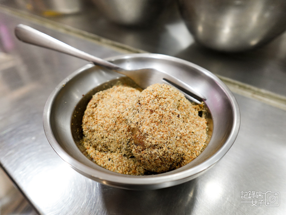 17萬華華西街美食老店北港甜湯燒麻糬芋頭米糕粥豆花.jpg