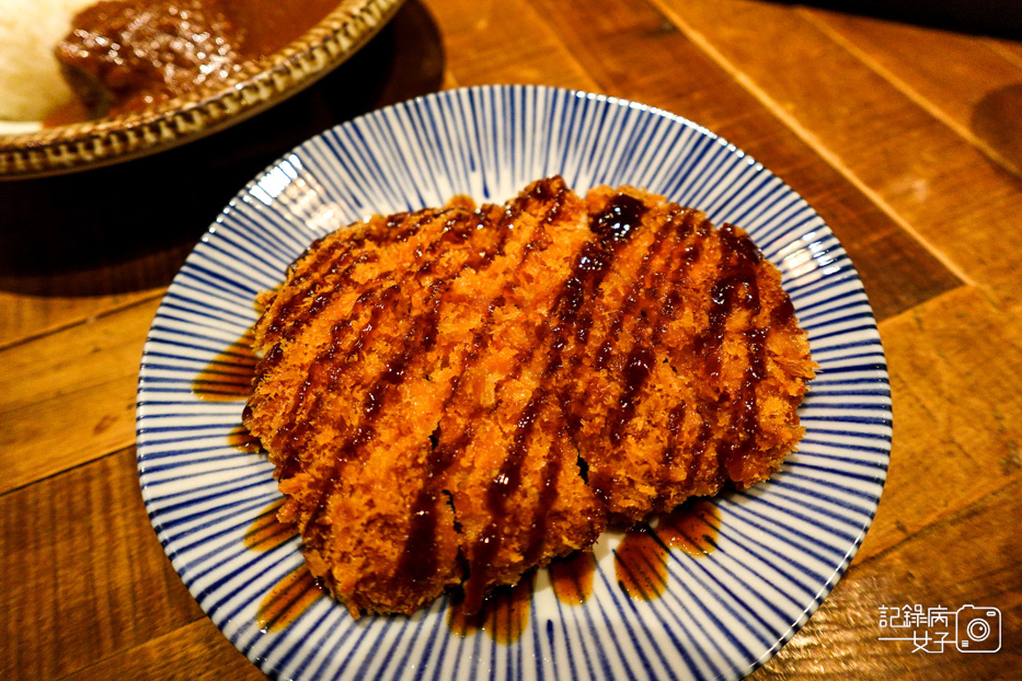 18大安區新高軒咖哩炸豬排咖哩飯牛柳燉黑豚豬肉溫泉蛋.jpg