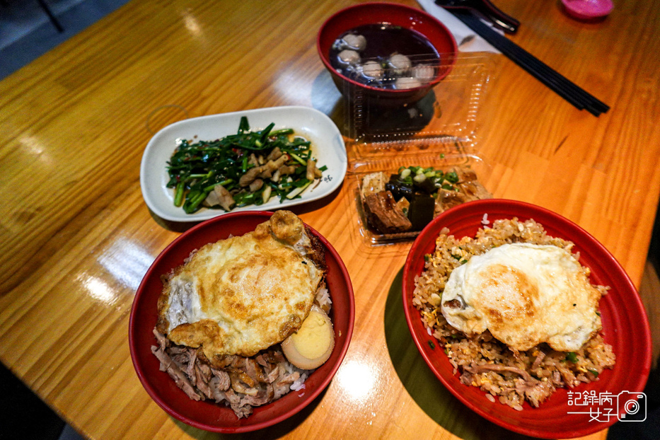 12新北三重美食新竹吳家鴨香飯鴨肉飯鴨肉炒飯冬粉韭菜鴨腸鴨肉丸湯.jpg
