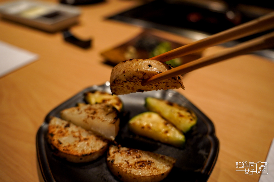 64台中EMPEROR和牛橫膈膜牛肋肉山藥.jpg