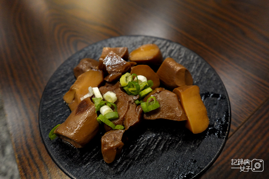 11三重美食張口吃塔香辣炒豬飯日式牛肉丼飯嘴邊肉.jpg