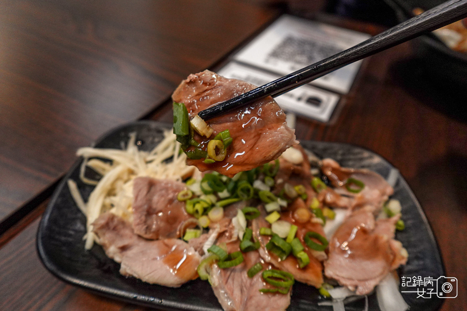10三重美食張口吃塔香辣炒豬飯日式牛肉丼飯嘴邊肉.jpg