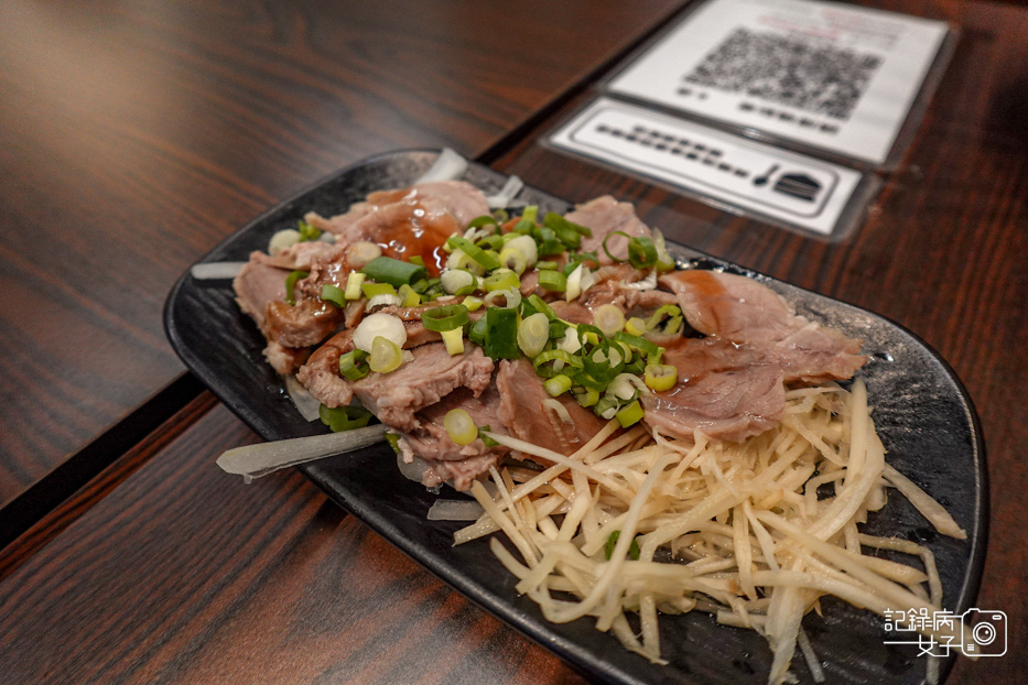9三重美食張口吃塔香辣炒豬飯日式牛肉丼飯嘴邊肉.jpg