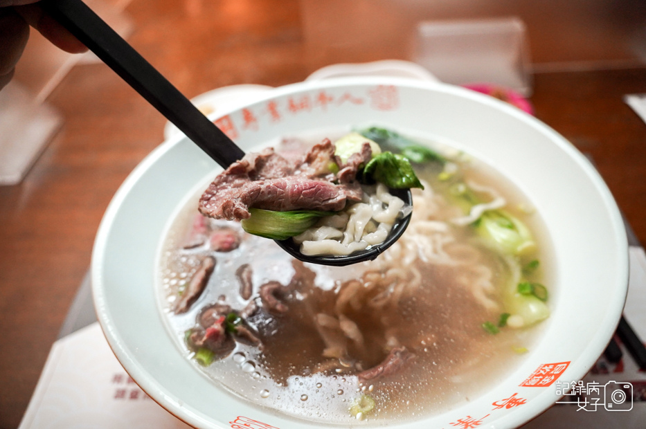 26金門美食良金牧場工廠金門現沖溫體清燉牛肉湯.jpg