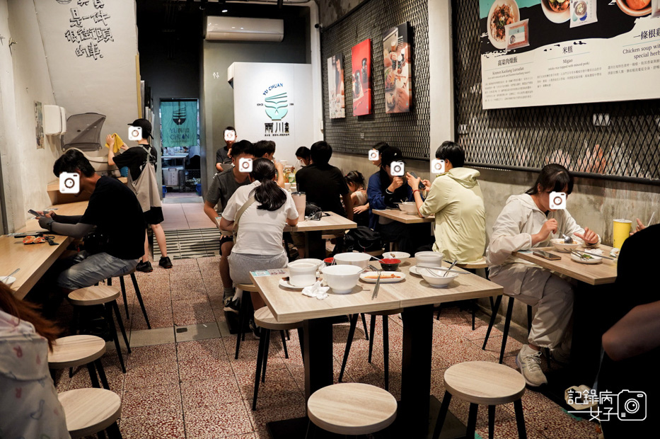 6金門美食文青小店雨川食堂高粱肉燥飯家常五花飯一條根雞湯.jpg