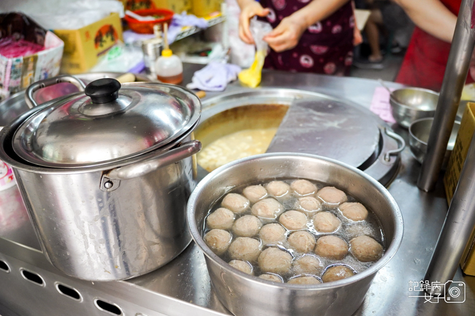 5台北信義區美食邱記涼麵麻醬炸醬麵綜合貢丸味噌湯.jpg