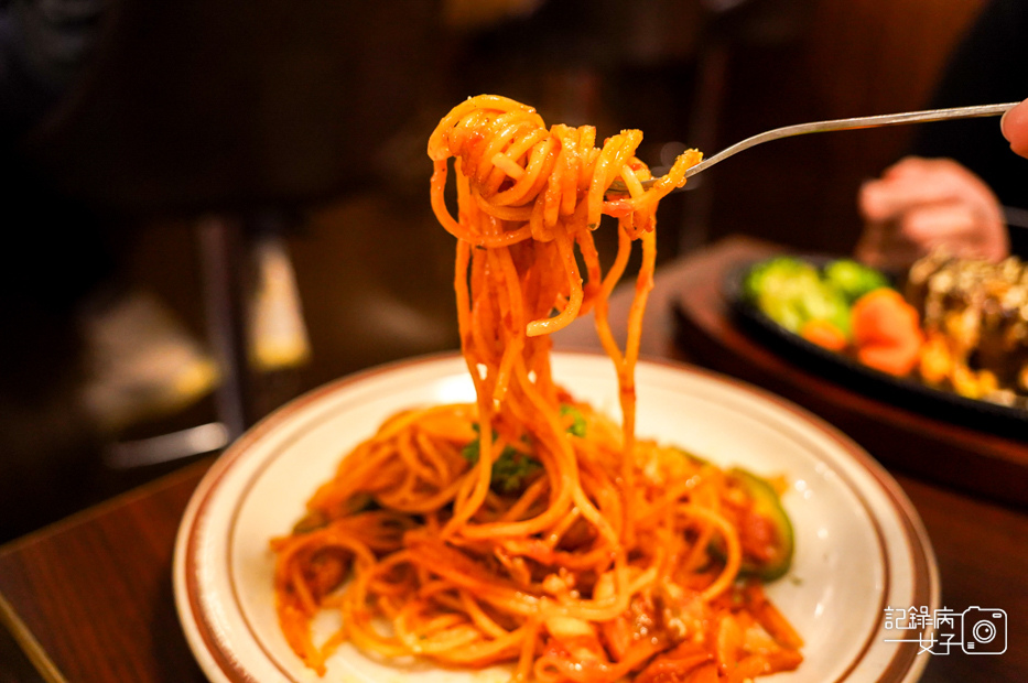 26士林夜市日向洋食 HINATA日劇初戀拿坡里紅醬義大利麵咖哩漢堡排.jpg